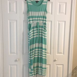 🦚Casual maxi dress with pockets!